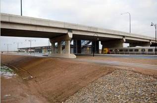 Elder Smith Road (overpass)